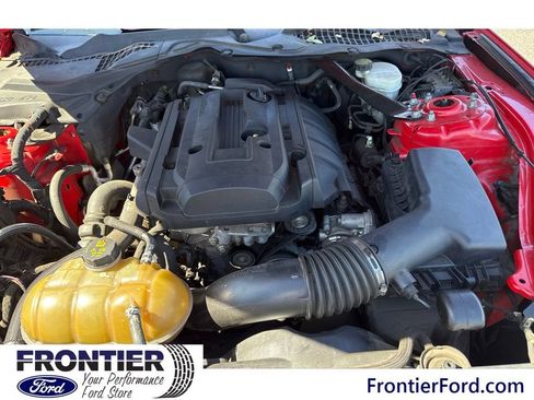 Used 2015 Ford Mustang Coupe RWD image 6
