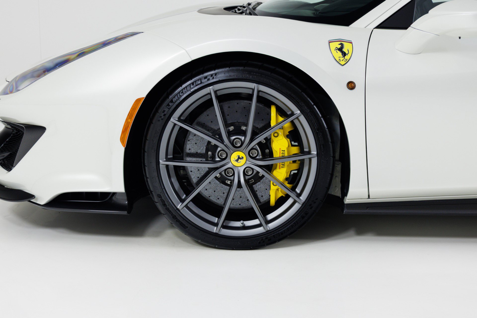 Used 2020 Ferrari 488 Pista Coupe RWD image 9