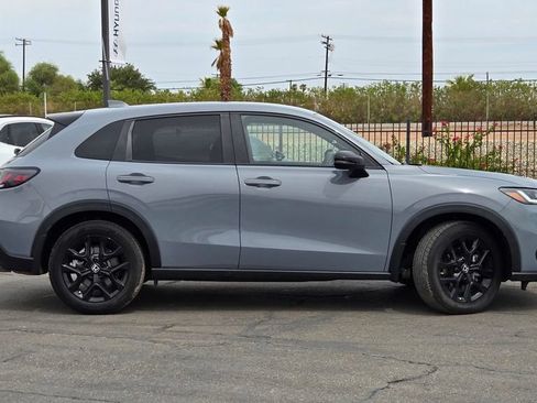 Used 2024 Honda HR-V Sport image 3