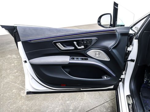 Used 2022 Mercedes-Benz EQS 450+ Sedan image 21