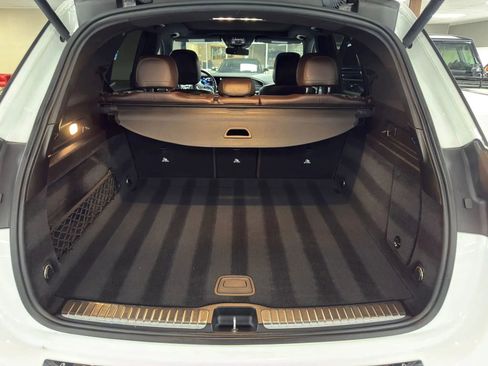 Used 2021 Mercedes-Benz GLE 350 4MATIC w/ AMG Line Exterior image 15
