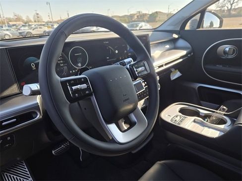 New 2026 Hyundai Ioniq 9 Calligraphy image 18