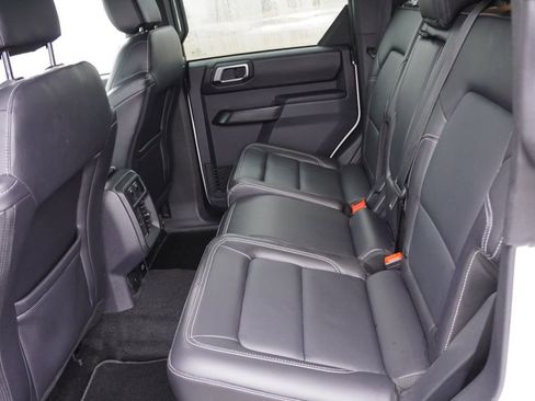 Certified 2025 Ford Bronco Outer Banks w/ Sasquatch Package image 19