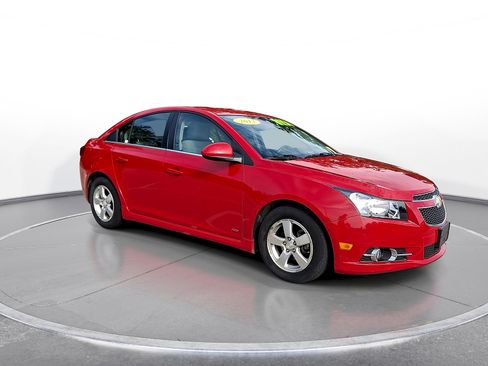 Used 2013 Chevrolet Cruze LT w/ RS Package FWD image 9