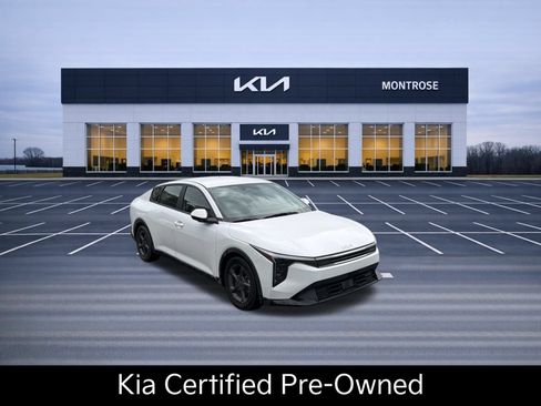 Used 2025 Kia K4 FWD image 3