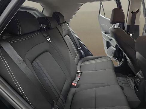 Certified 2024 Hyundai Venue SEL FWD image 18