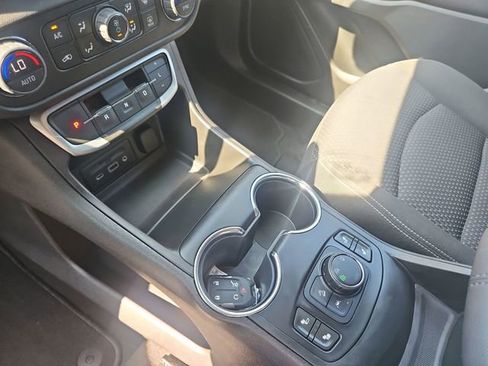 Used 2023 GMC Terrain SLE w/ Driver Convenience Package AWD/4WD image 24