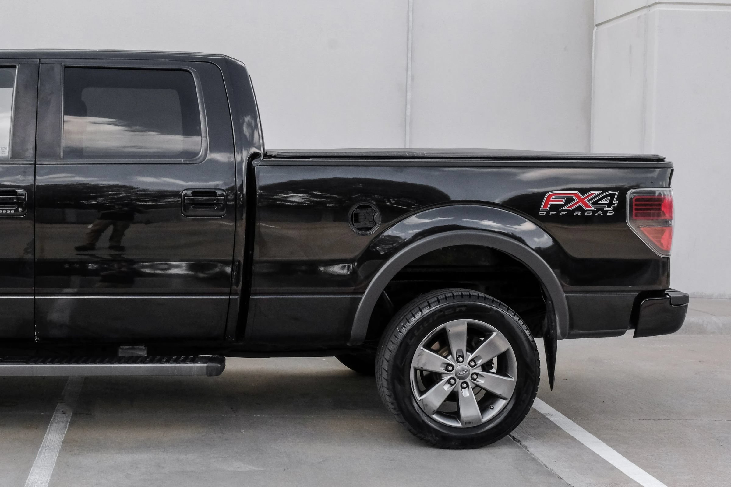 Used 2014 Ford F150 FX4 w/ Equipment Group 402A Luxury AWD/4WD image 15