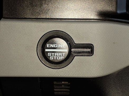 Used 2021 Ford Bronco Badlands image 21