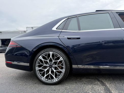 Used 2025 Genesis G90 3.5T AWD/4WD image 16