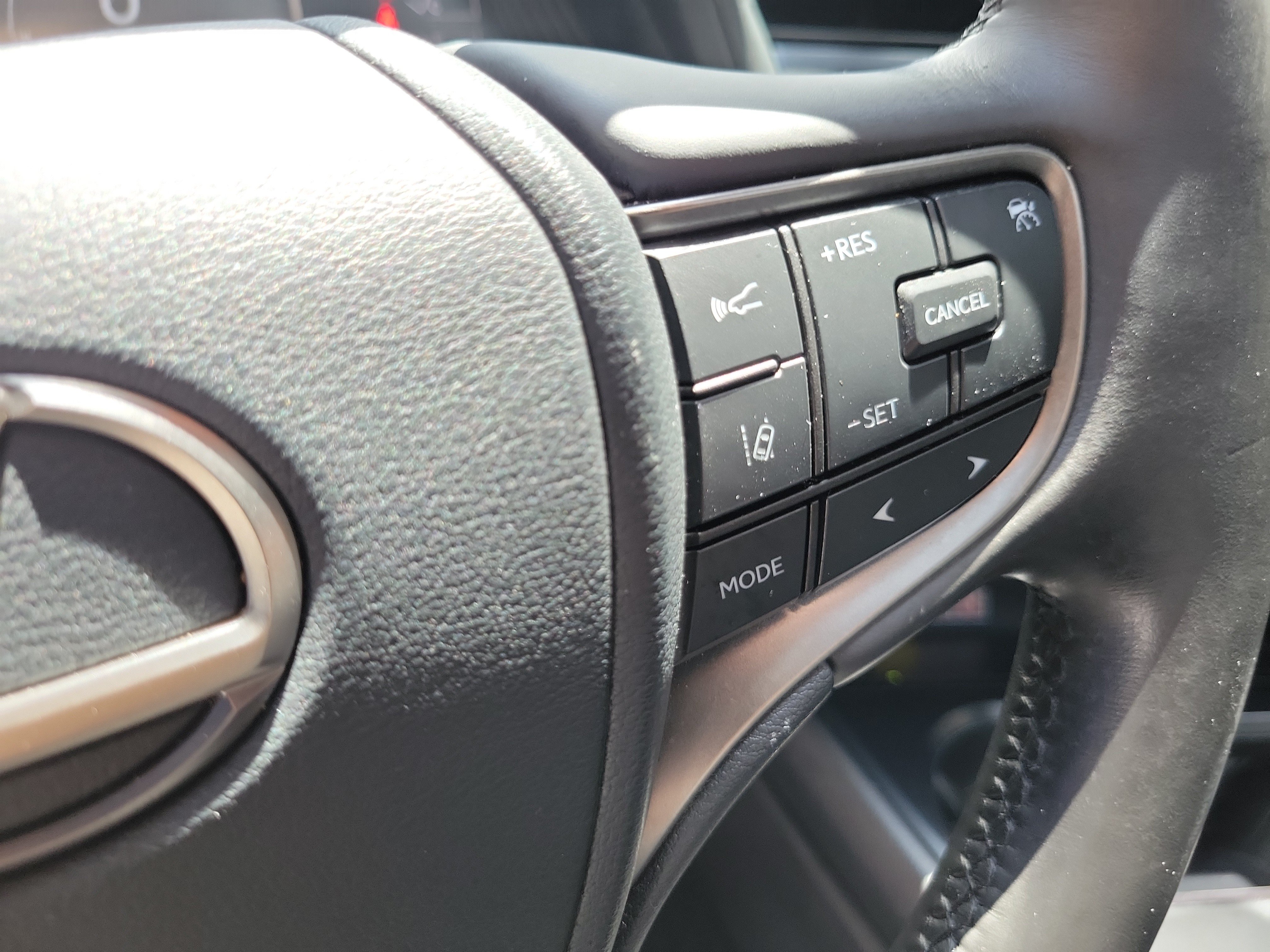 Used 2023 Lexus UX 250h FWD w/ Accessory Package (Z1) image 26