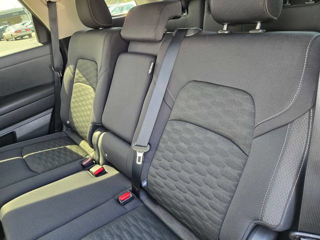 Used 2024 Nissan Pathfinder SV FWD image 11