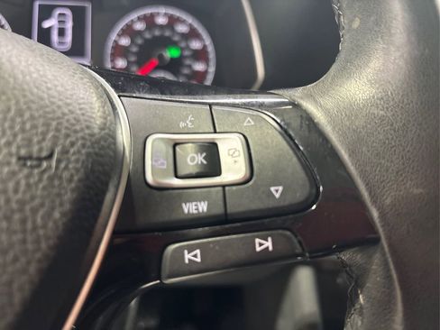 Used 2019 Volkswagen Jetta SE w/ Cold Weather Package image 28