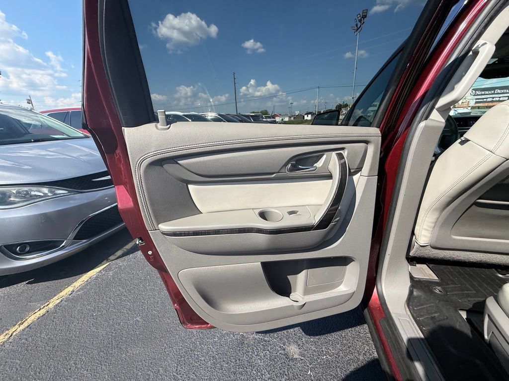 Used 2017 GMC Acadia Limited SLT FWD image 16