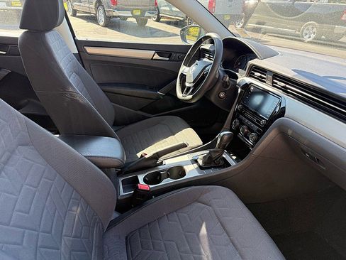 Used 2021 Volkswagen Passat 2.0T S FWD image 19