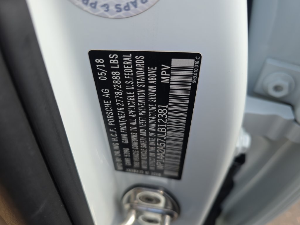 Used 2018 Porsche Macan AWD/4WD image 38