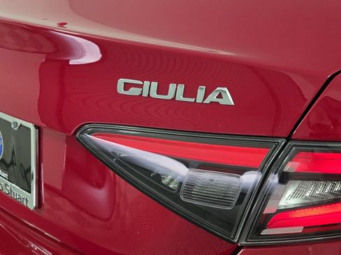 Used 2024 Alfa Romeo Giulia Sprint RWD image 11