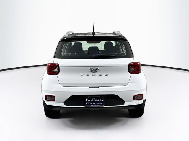 Certified 2024 Hyundai Venue Limited FWD image 7