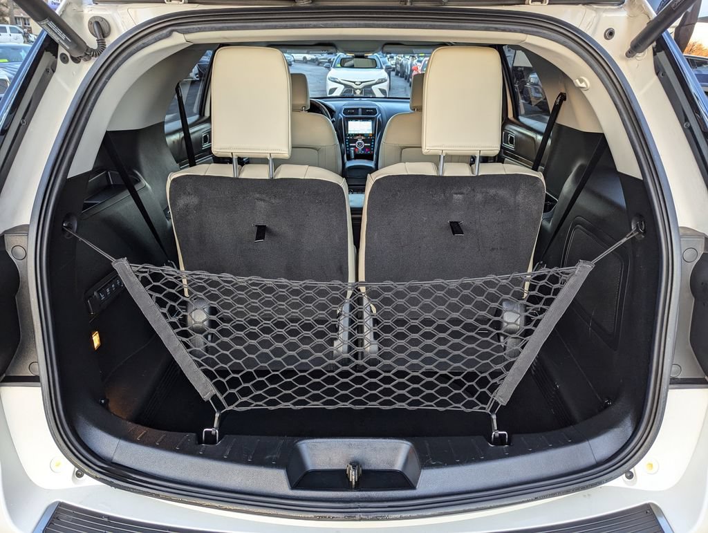 Used 2018 Ford Explorer Platinum AWD/4WD image 46