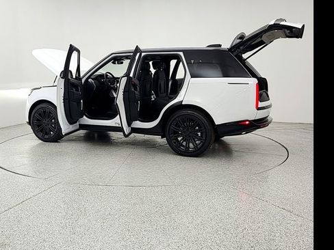 New 2026 Land Rover Range Rover SE AWD/4WD image 12