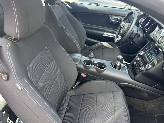 Used 2017 Ford Mustang Coupe RWD image 35