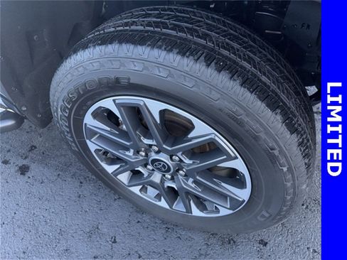 Used 2023 Toyota Tundra Limited image 8