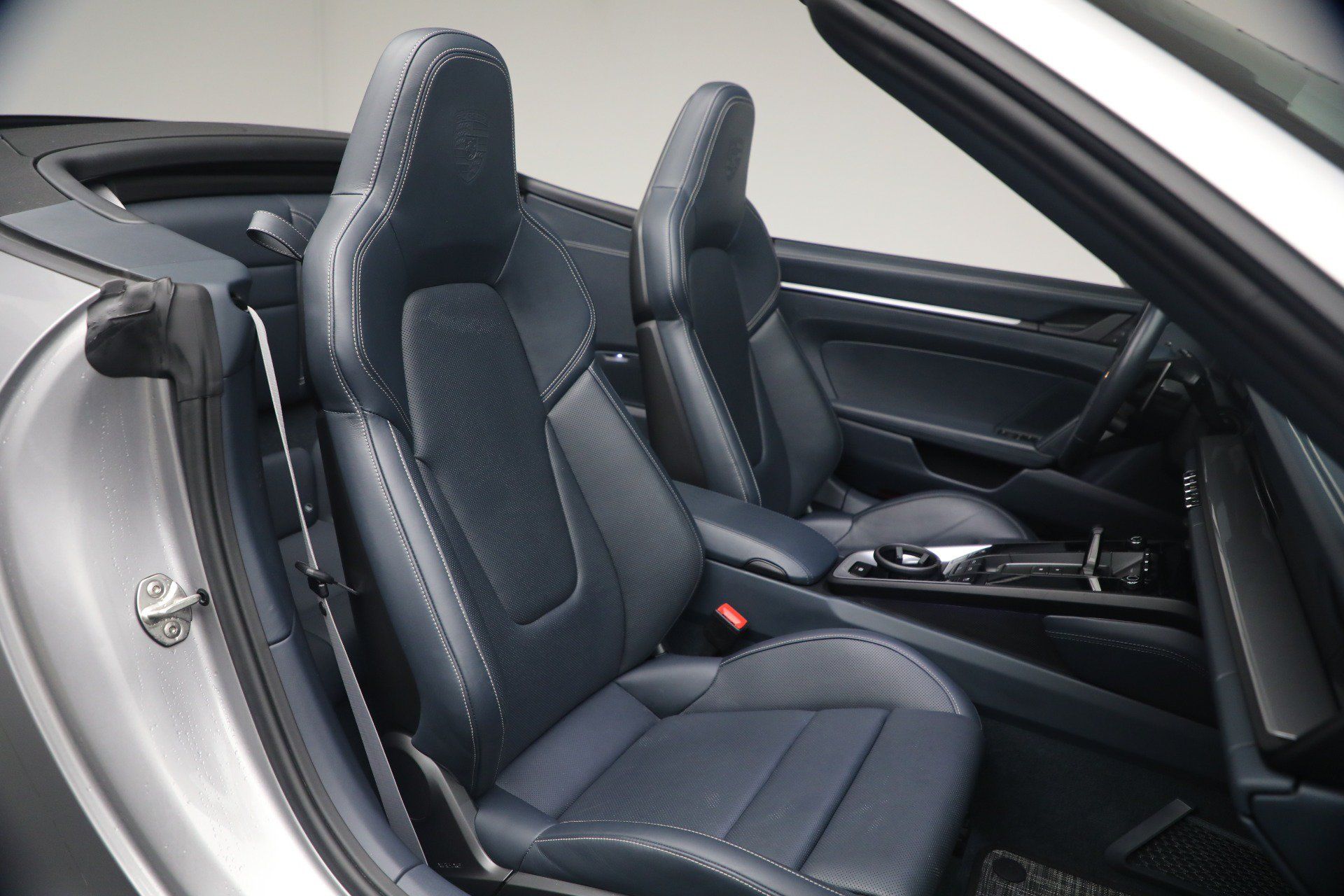 Used 2024 Porsche 911 Carrera GTS RWD image 18