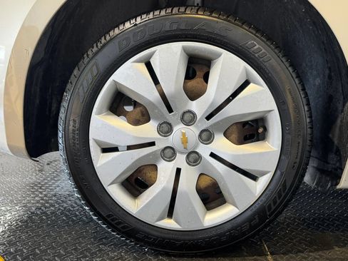 Used 2012 Chevrolet Cruze LS w/ Connectivity Package FWD image 27