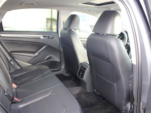 Used 2016 Volkswagen Passat 1.8T SE image 15