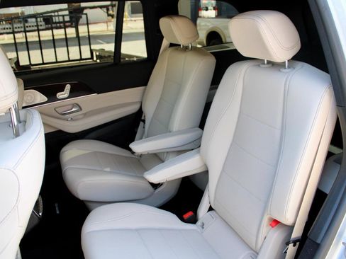 Used 2026 Mercedes-Benz GLS 450 4MATIC image 14