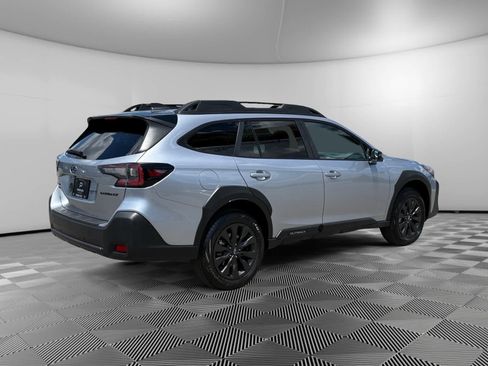 Used 2025 Subaru Outback Onyx Edition AWD/4WD image 5