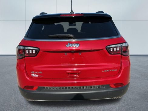Used 2023 Jeep Compass Limited AWD/4WD image 5