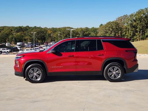 New 2026 Chevrolet Traverse LT w/ Driver Confidence Package FWD image 4