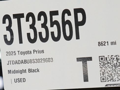 Used 2025 Toyota Prius Limited image 30