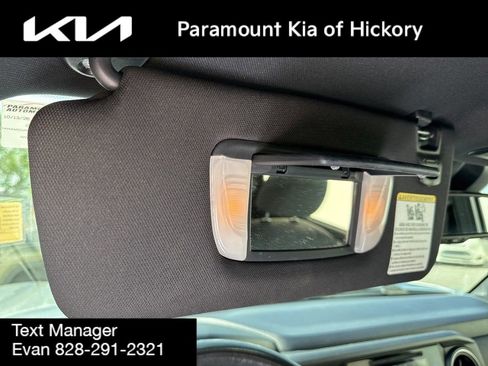 Used 2018 Toyota Tacoma TRD Sport w/ Technology Package image 28