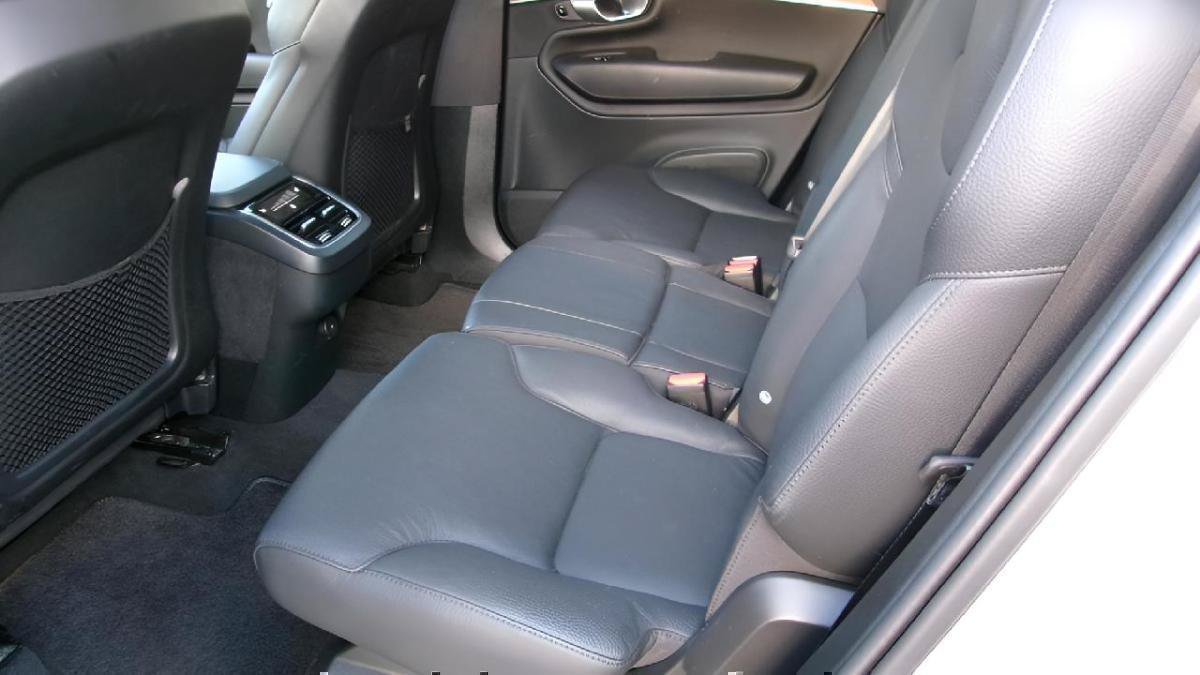 Used 2024 Volvo XC90 B6 Plus AWD/4WD image 9
