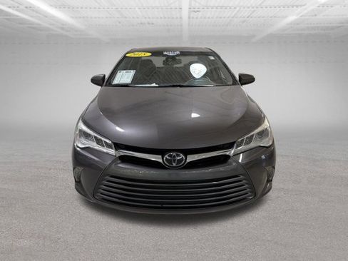 Used 2015 Toyota Camry XLE w/ Advanced Technology Package FWD image 2
