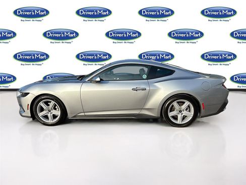 Used 2026 Ford Mustang Premium RWD image 4