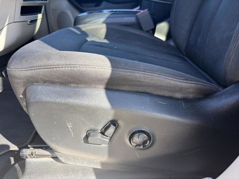 Used 2017 Chrysler Pacifica Touring image 19