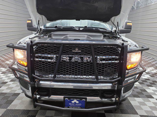 Used 2024 RAM 3500 Tradesman w/ Chrome Appearance Group AWD/4WD image 38