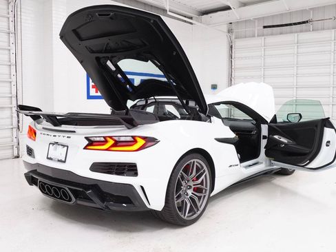 New 2027 Chevrolet Corvette Z06 RWD image 37
