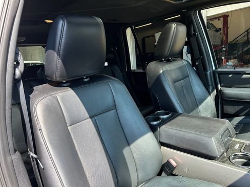 Used 2017 Ford Expedition Limited w/ Equipment Group 301A RWD image 15