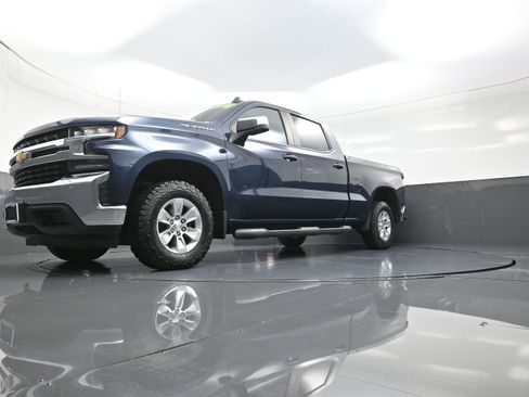 Used 2020 Chevrolet Silverado 1500 LT w/ Convenience Package image 11