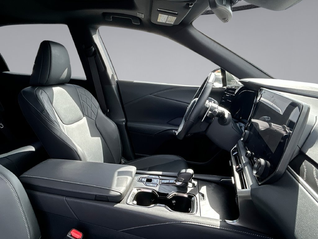 Used 2026 Lexus RX 350 Premium w/ Accessory Package (Z1) FWD image 29