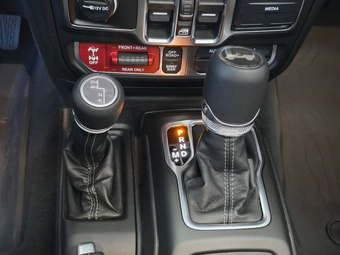 New 2026 Jeep Wrangler Unlimited Rubicon w/ Safety Group image 26