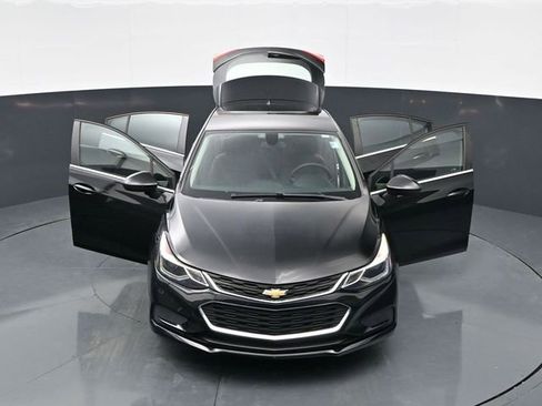 Used 2018 Chevrolet Cruze LT FWD image 39