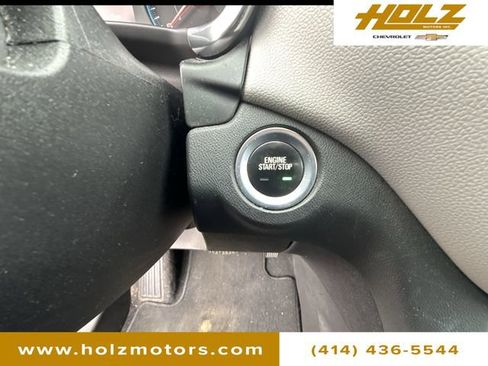 Used 2019 Chevrolet Equinox LS w/ LS Convenience Package image 16