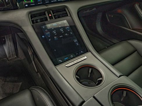 Certified 2022 Porsche Taycan image 33