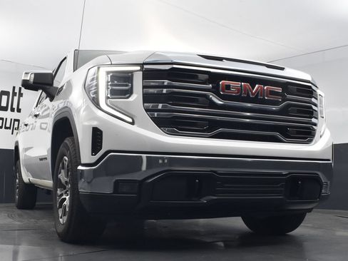 Used 2025 GMC Sierra 1500 SLT AWD/4WD image 24