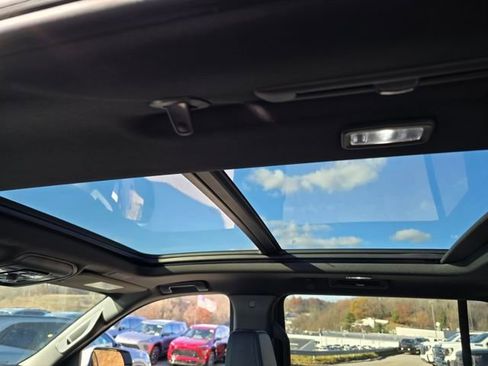 New 2026 GMC Yukon XL Denali image 6